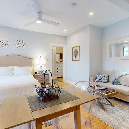 Sunny,Cozy,Near Bc,Bu,Boston,Mbta Apartment Exterior photo