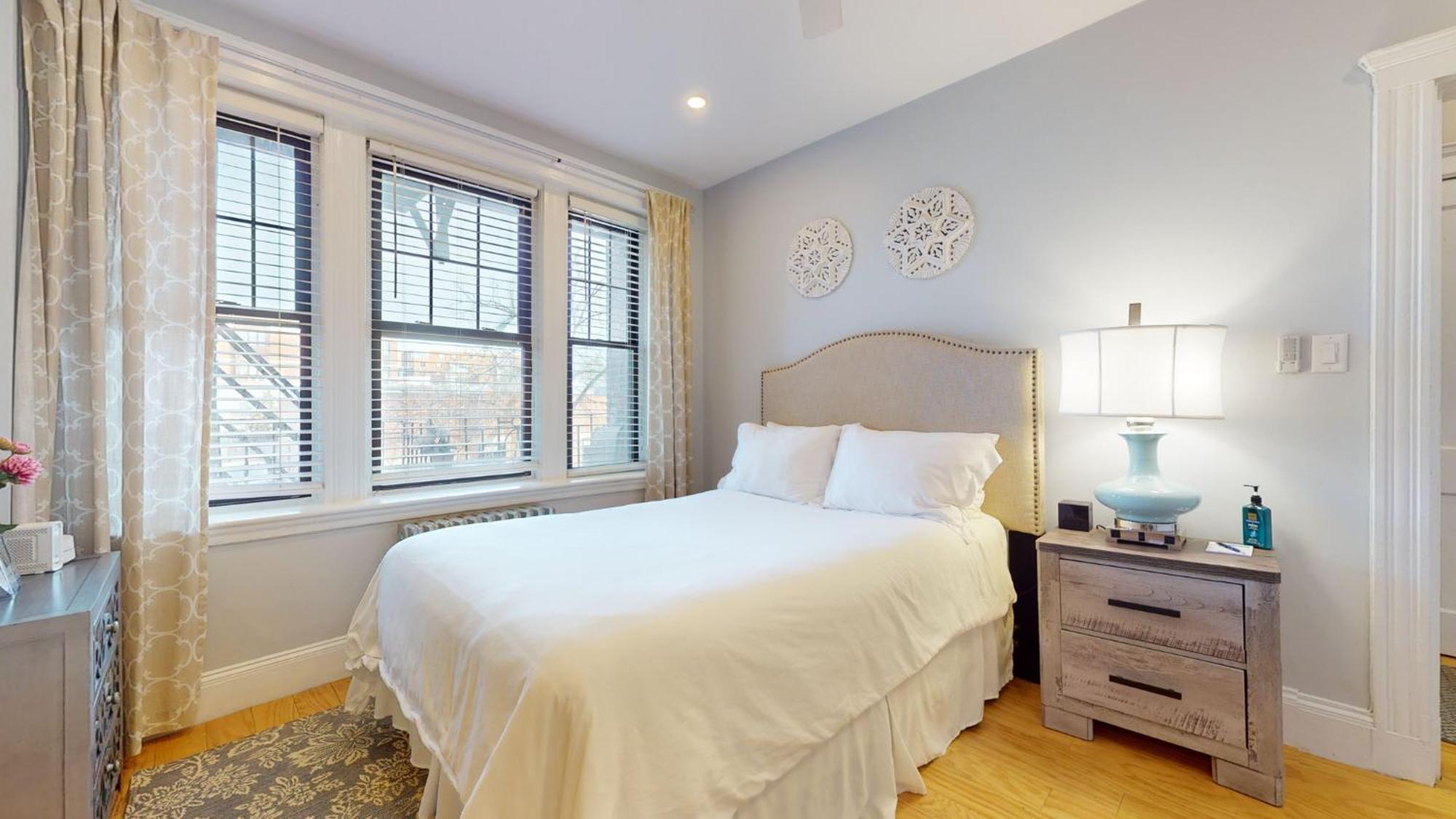 Sunny,Cozy,Near Bc,Bu,Boston,Mbta Apartment Exterior photo